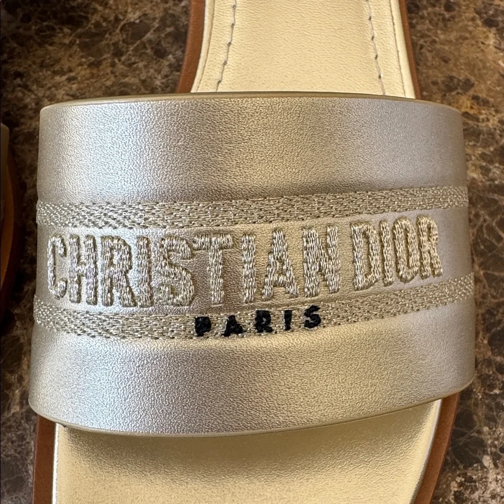 Christian Dior dway slides pale gold logo sandals block heel sz 39 - Picture 3 of 10